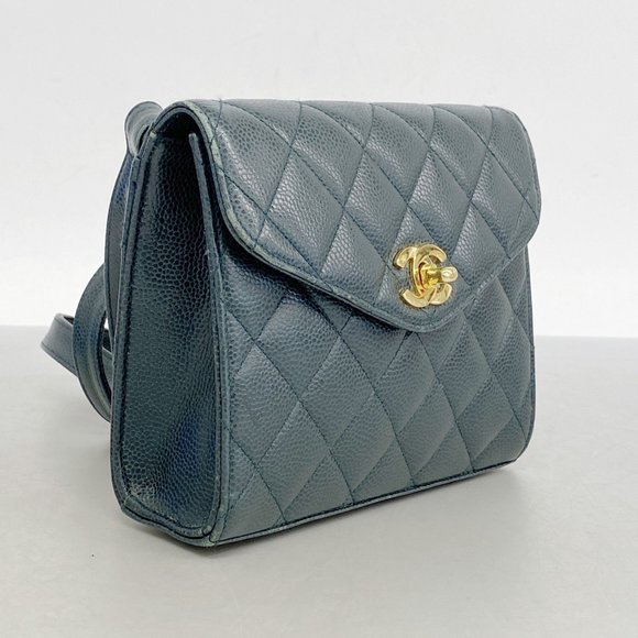 CHANEL Green Caviar Leather Shoulder Bag - Picture 2 of 13